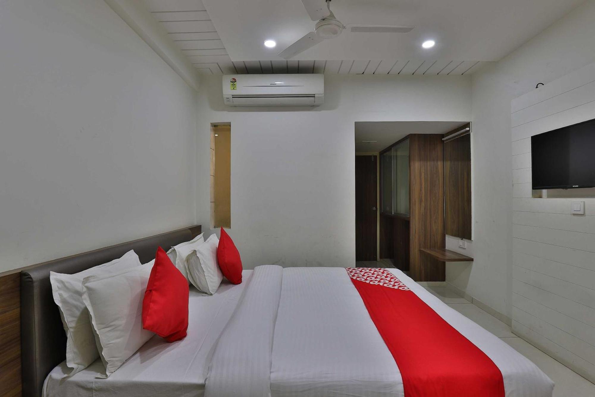 Collection O Hotel Panchsheel วาโดดารา ภายนอก รูปภาพ