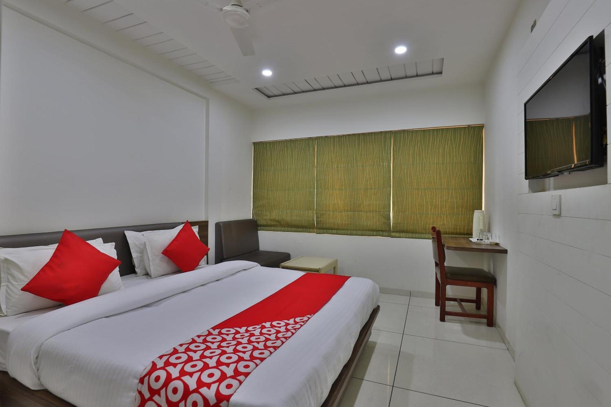 Collection O Hotel Panchsheel วาโดดารา ภายนอก รูปภาพ