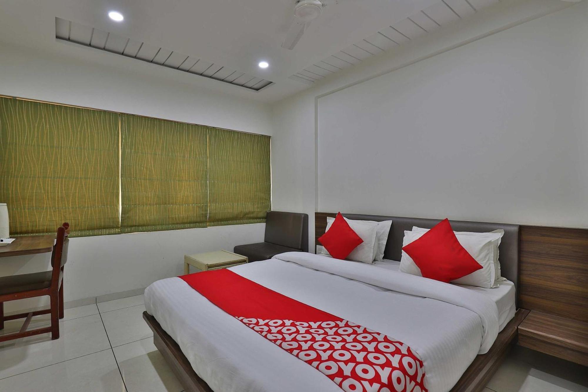 Collection O Hotel Panchsheel วาโดดารา ภายนอก รูปภาพ